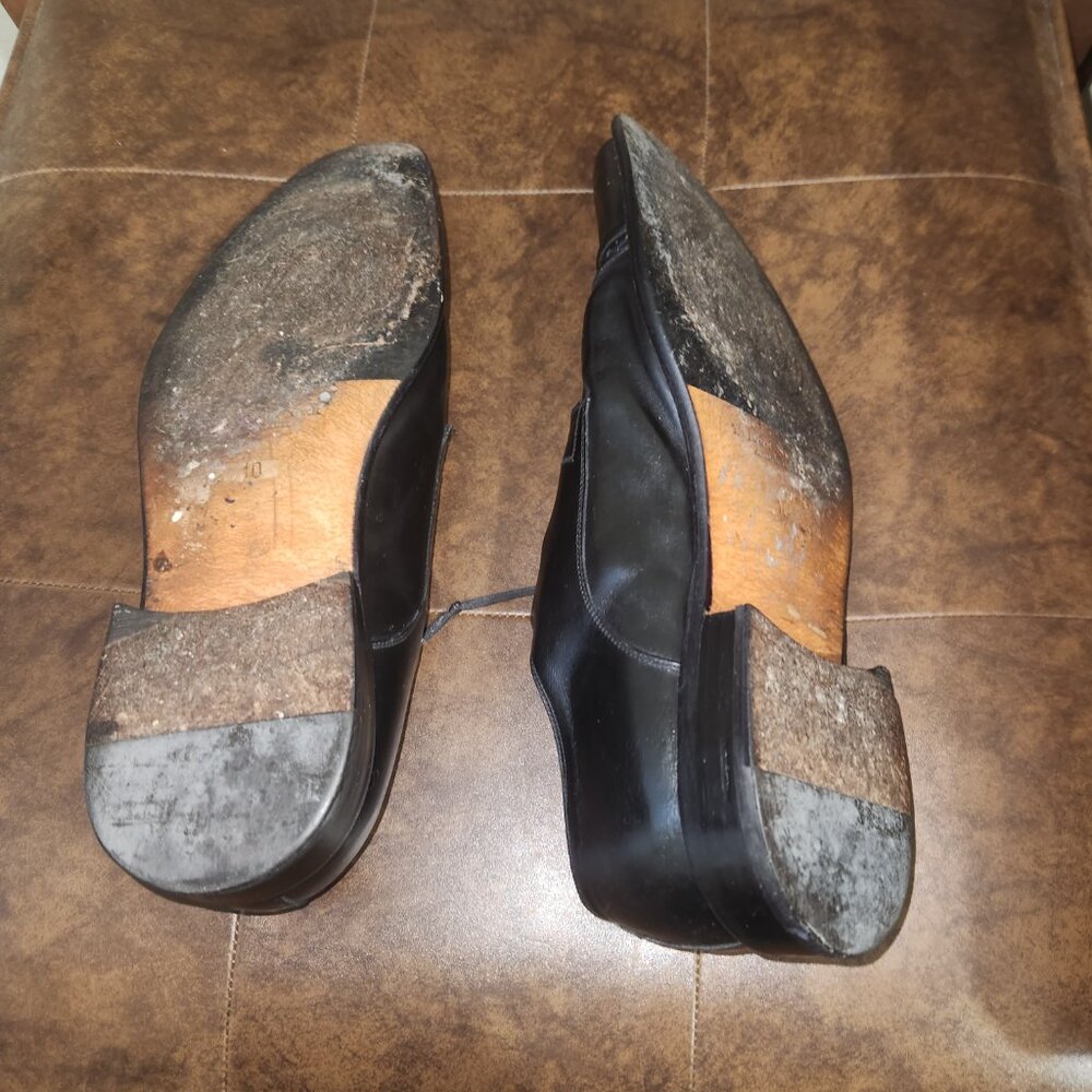 Shoes - Picture 4 of 6